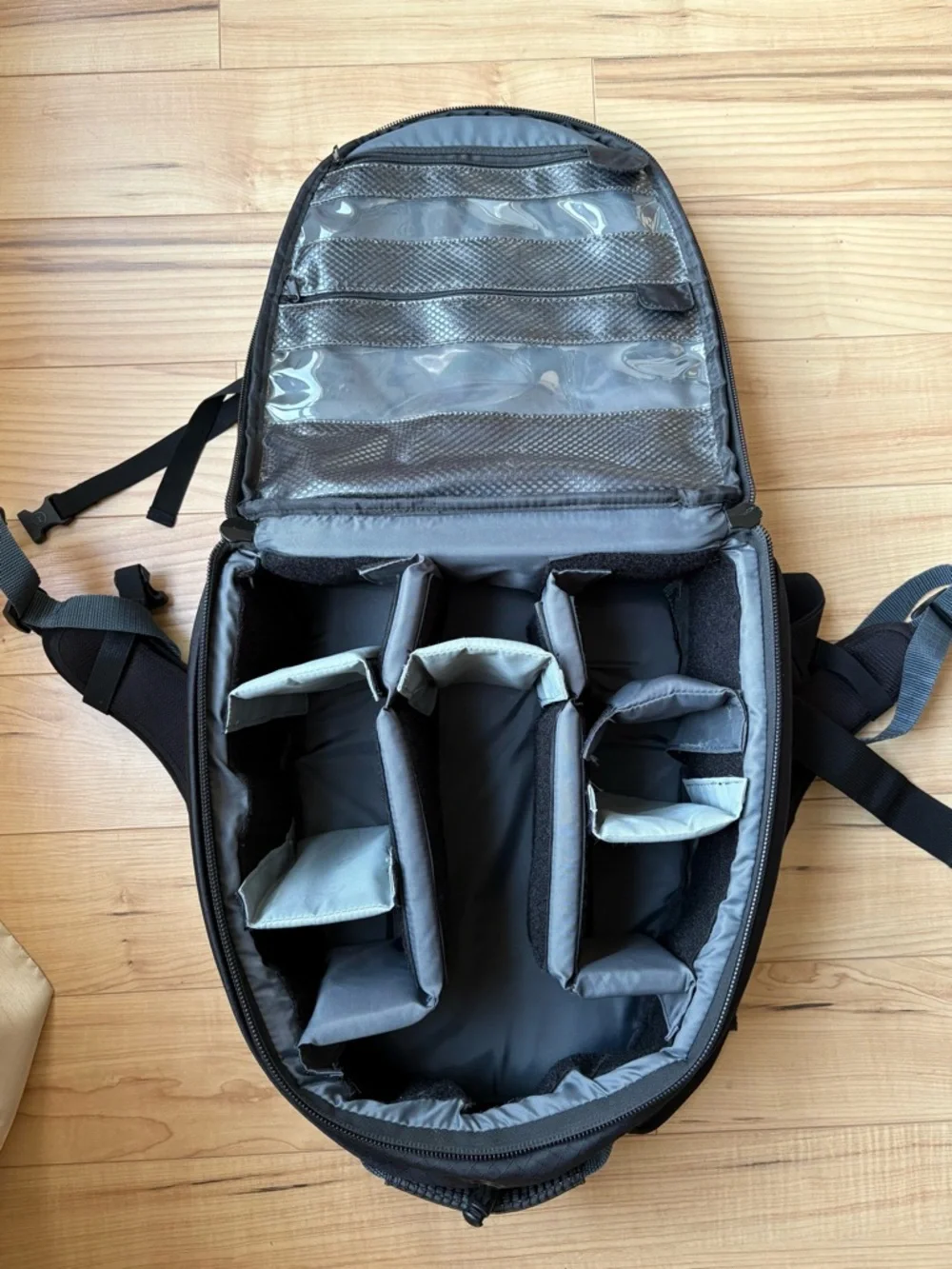 Tamrac 5585 expedition 5X Camera Backpack. Holds Accessories & 12” laptop